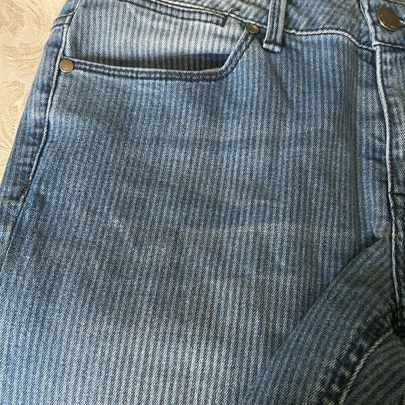 Max Jeans Mid-Rise Crop Jeggings - Picture 3 of 4